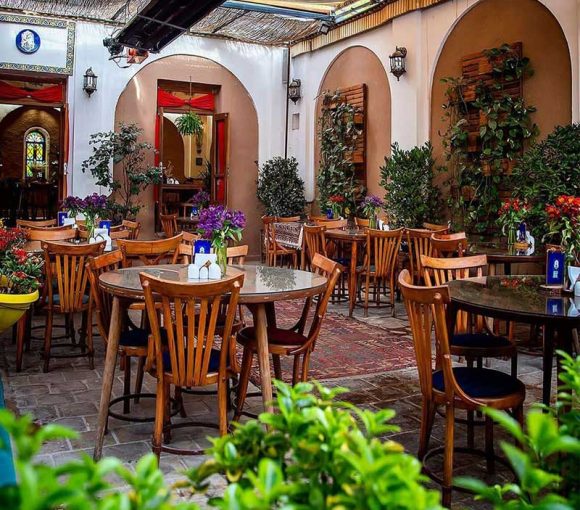 فضای داخلی رستوران